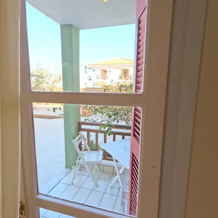 Ξενοδοχείο το λουλούδι της μονεμβασιάς 3*